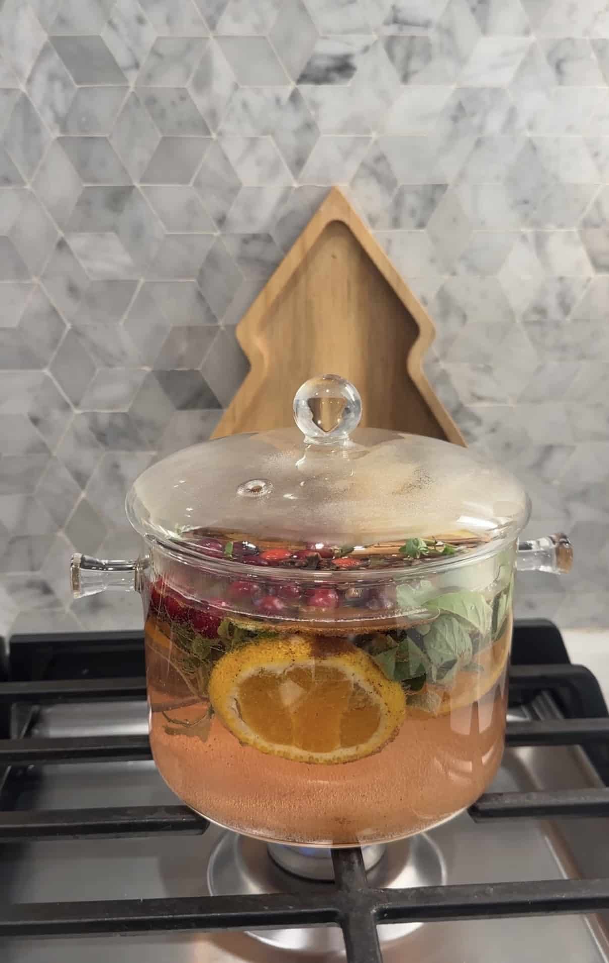 This Easy Simmer Pot Makes Your Home Smell Incredible – Naturally